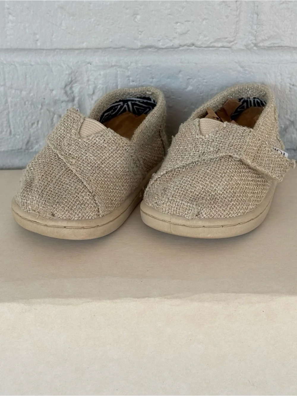 Sparkly Burlap TOMS Shoes T4